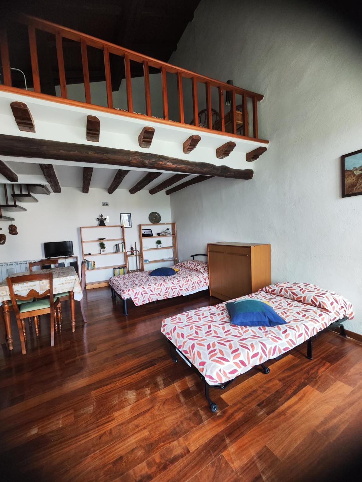 Chalet Romantico Sul Lago Apartment อันกุยลารา ซาบาเซีย ภายนอก รูปภาพ